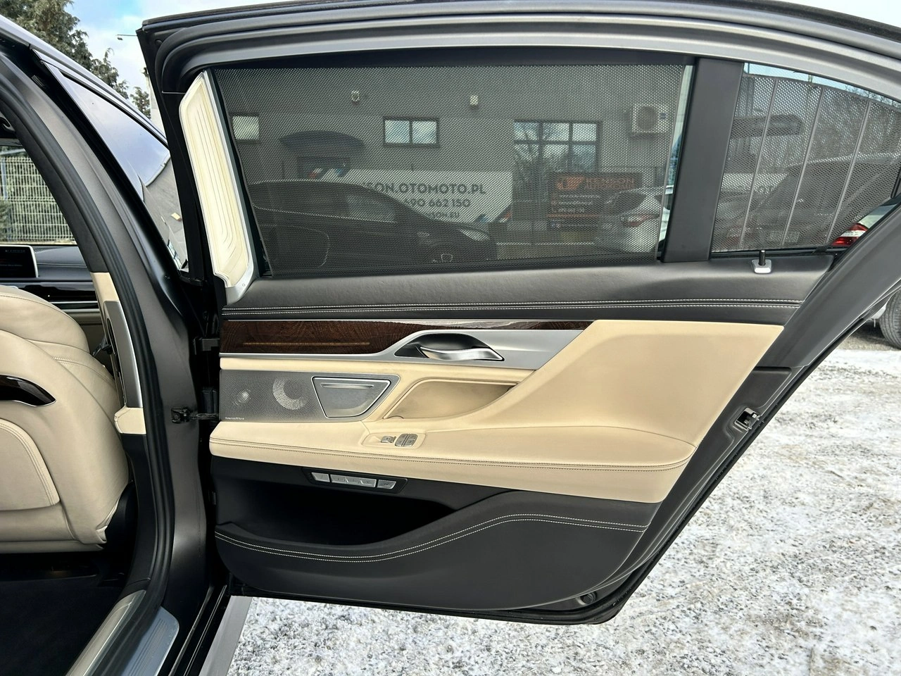 BMW M760 - Zdjęcie 32