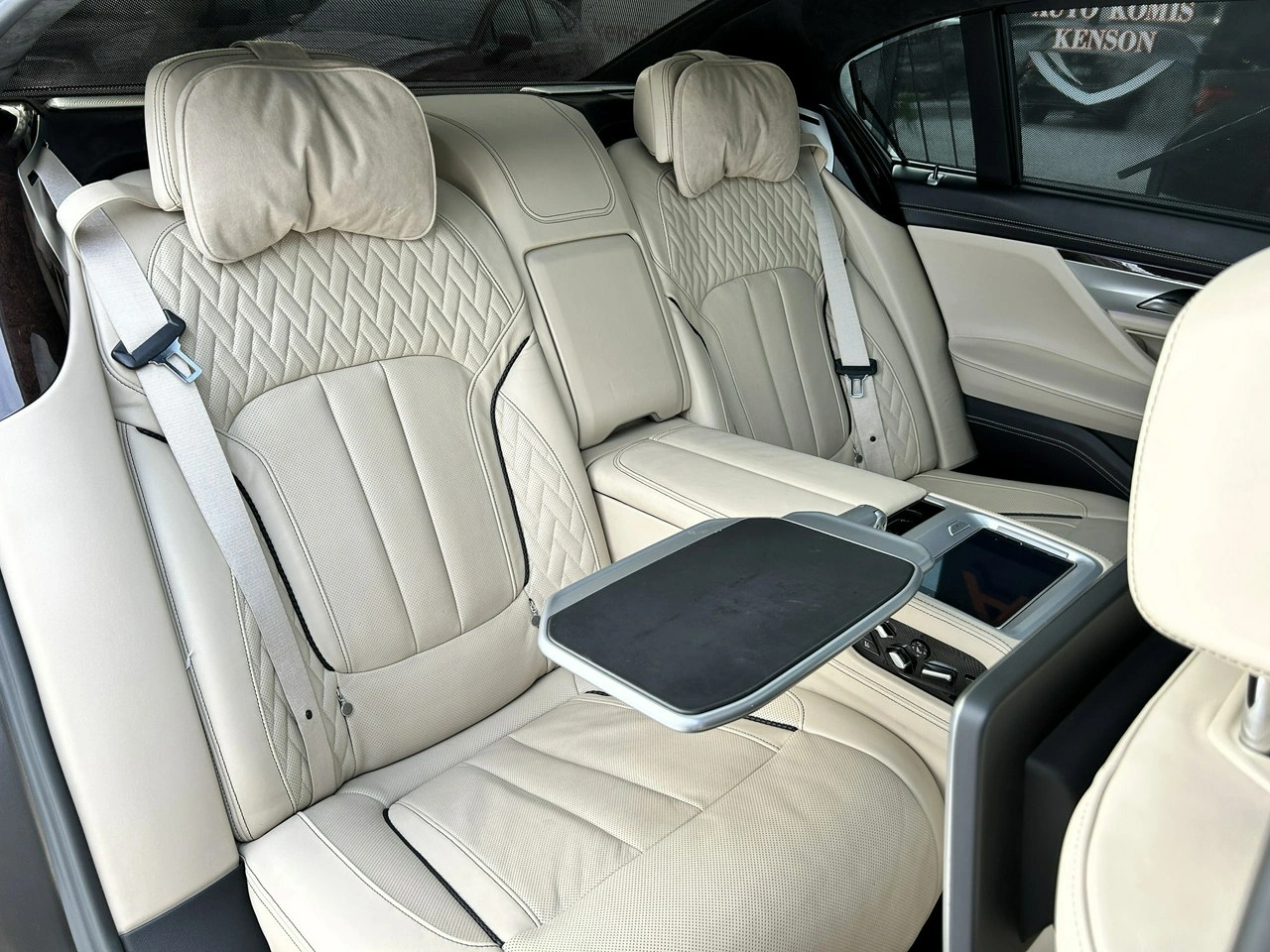 BMW M760 - Zdjęcie 35