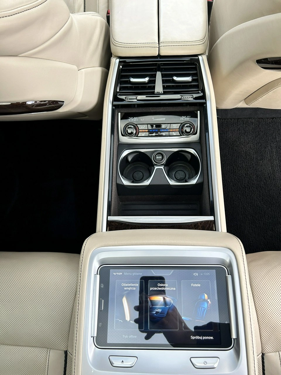 BMW M760 - Zdjęcie 38