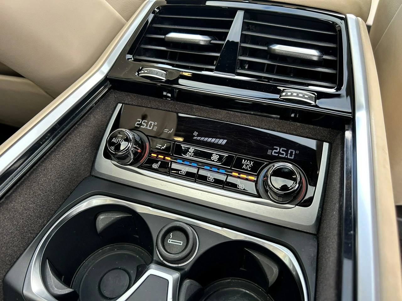 BMW M760 - Zdjęcie 39