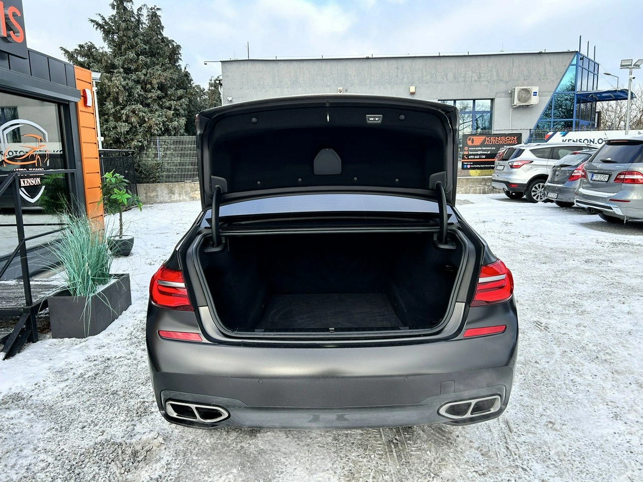 BMW M760 - Zdjęcie 42