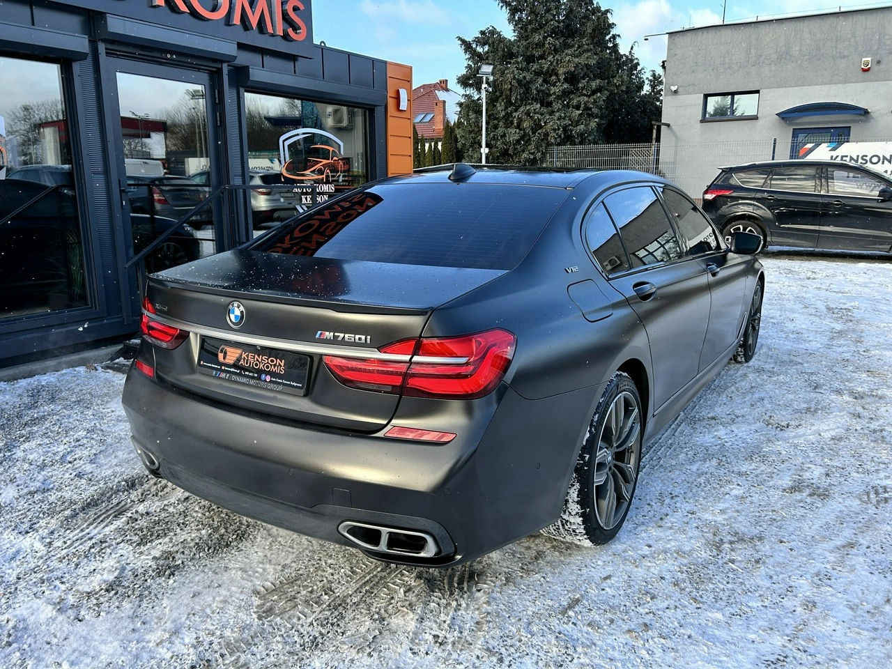 BMW M760 - Zdjęcie 3