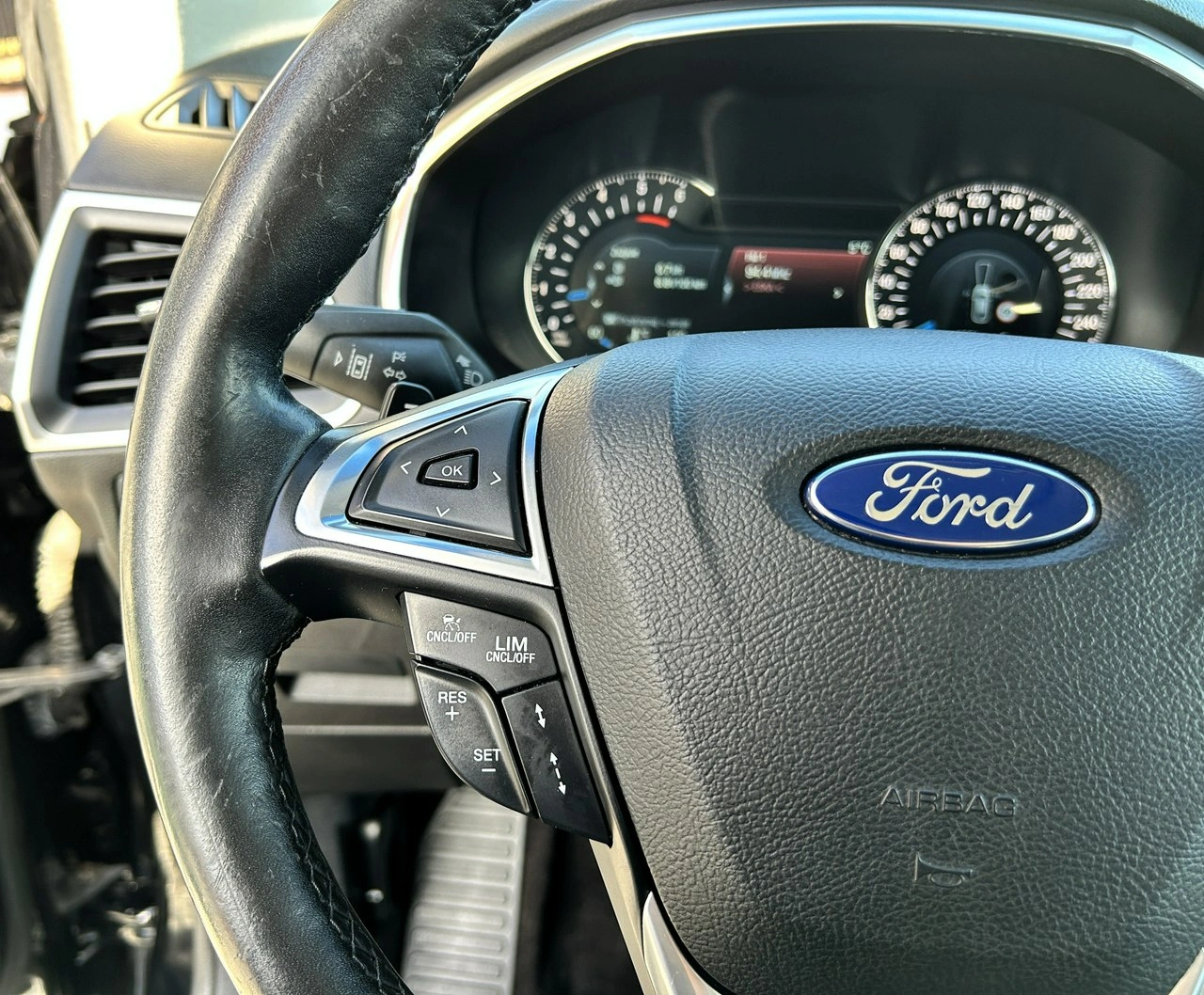 Ford Edge - Zdjęcie 13