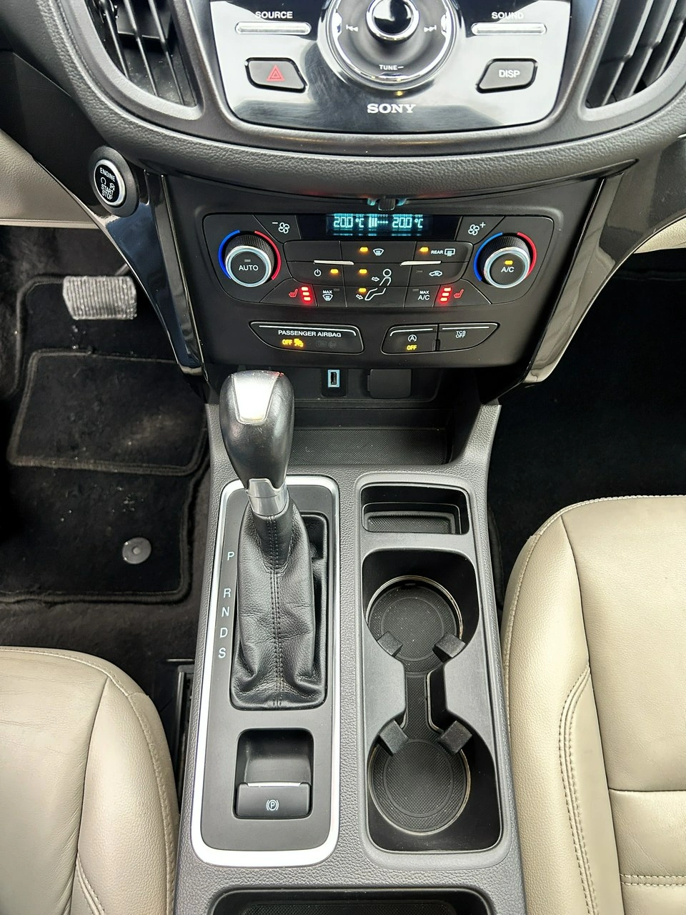 Ford Escape - Zdjęcie 24