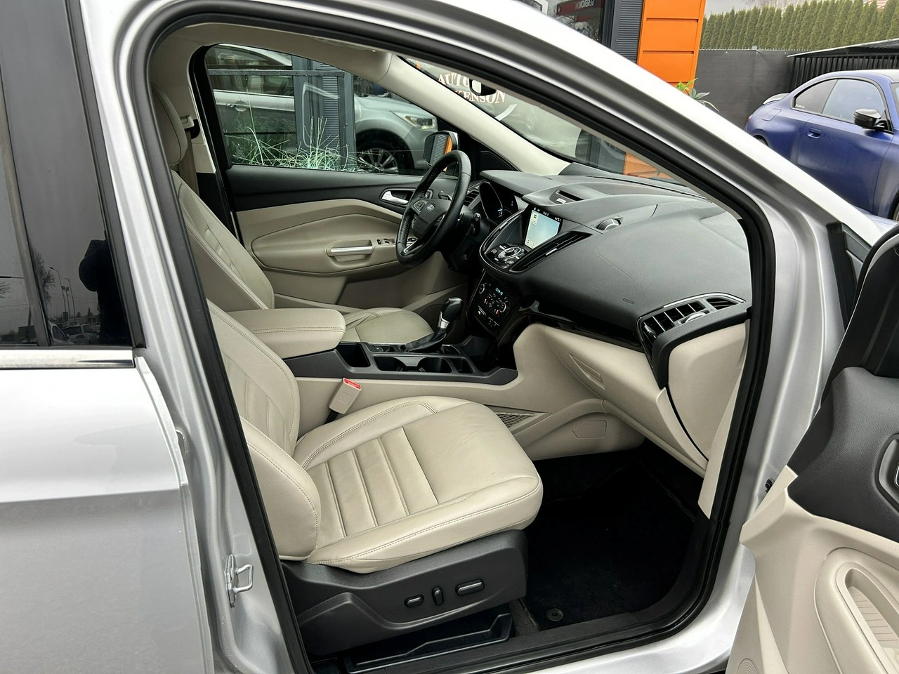 Ford Escape - Zdjęcie 26