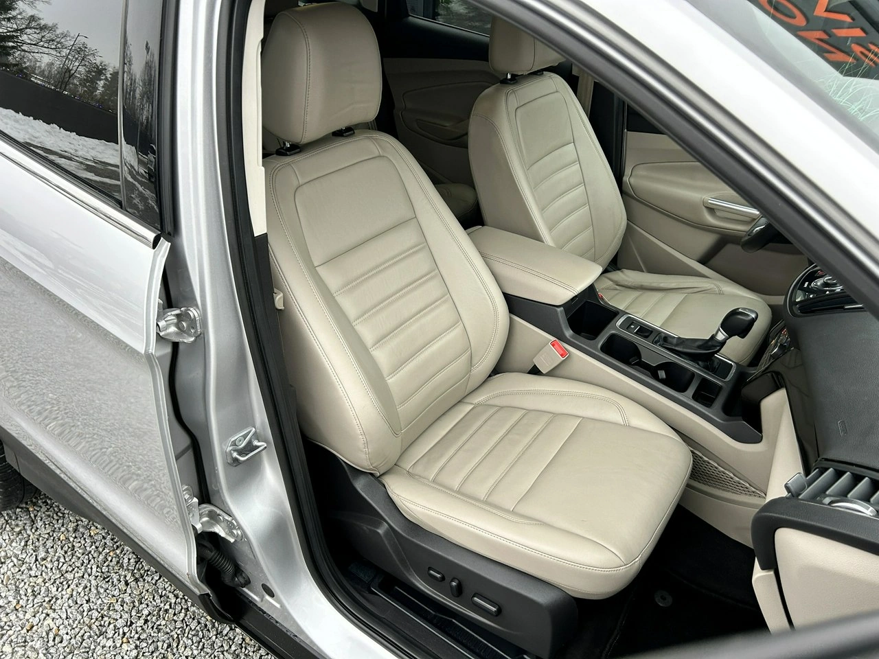 Ford Escape - Zdjęcie 28