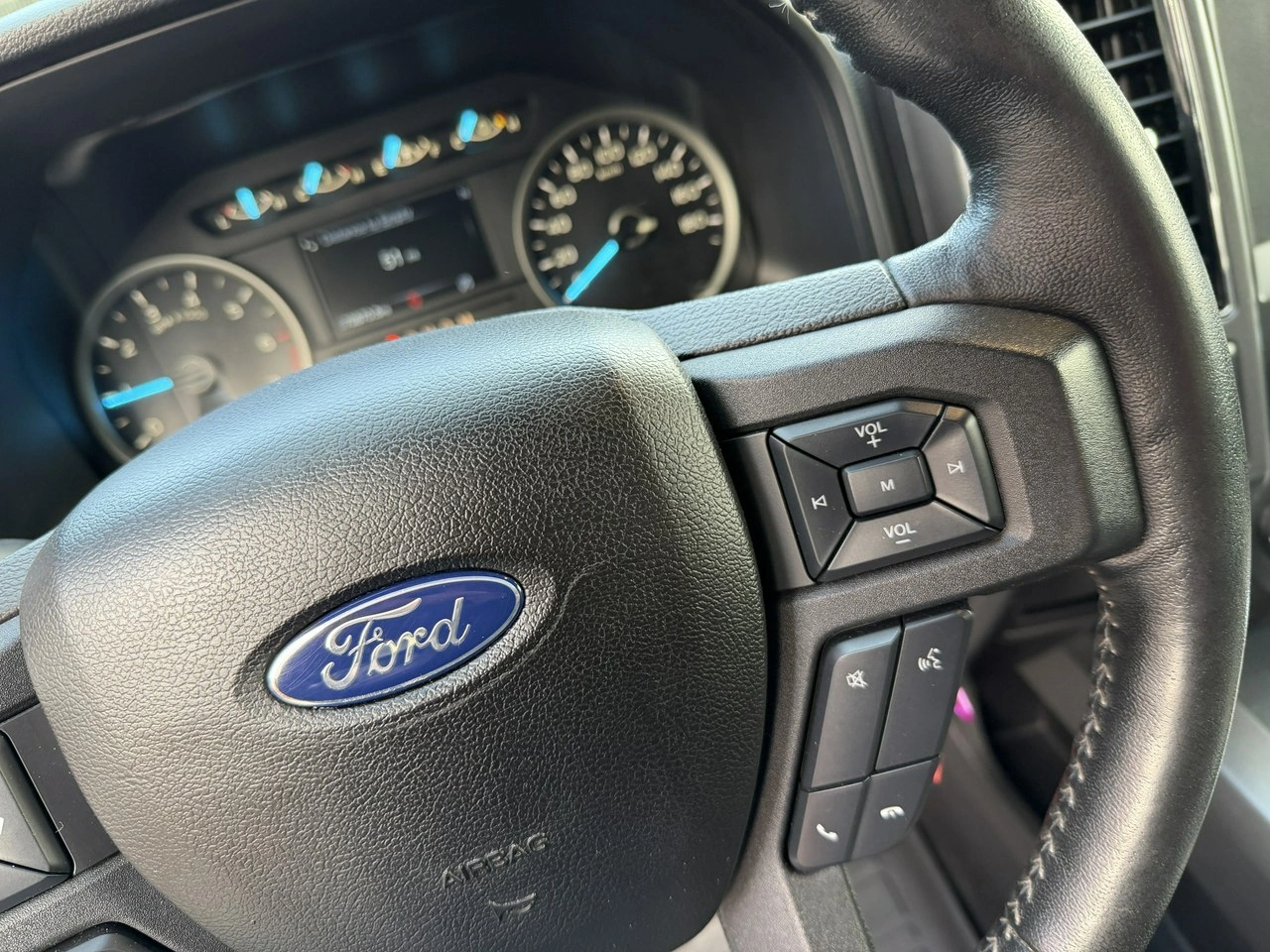 Ford F150 - Zdjęcie 16