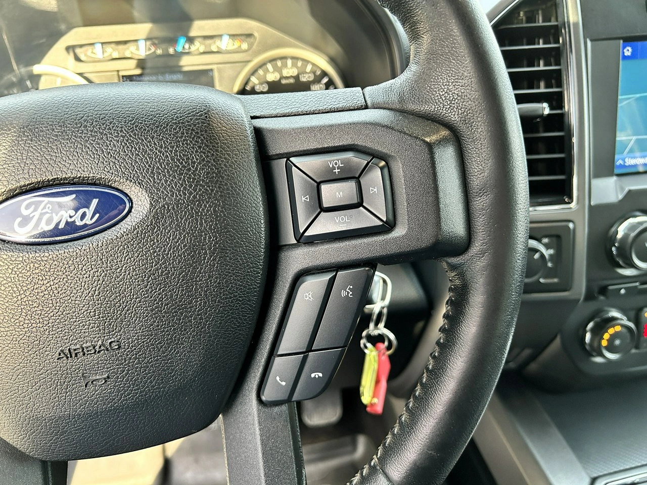 Ford F150 - Zdjęcie 16