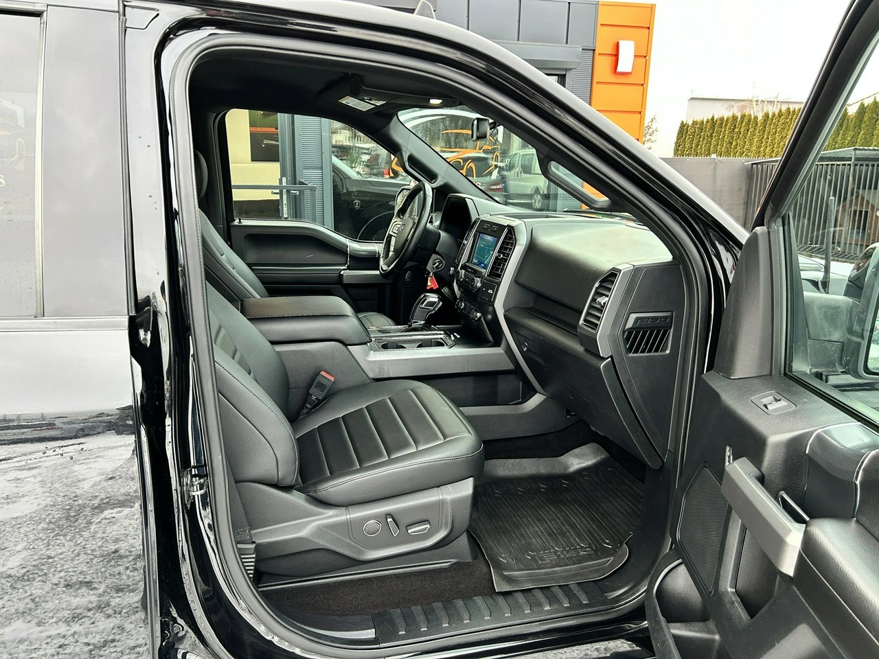 Ford F150 - Zdjęcie 24