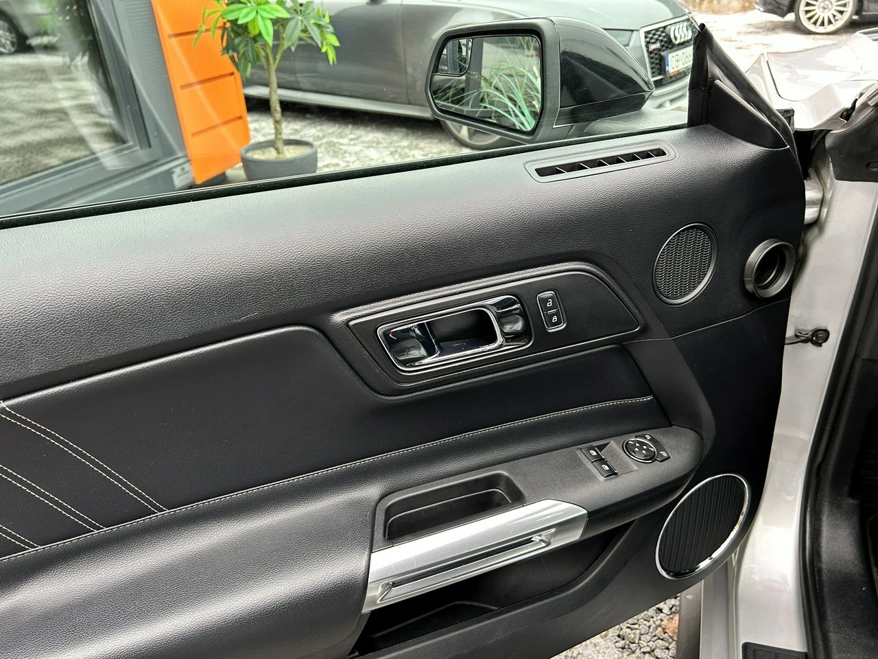 Ford Mustang - Zdjęcie 11