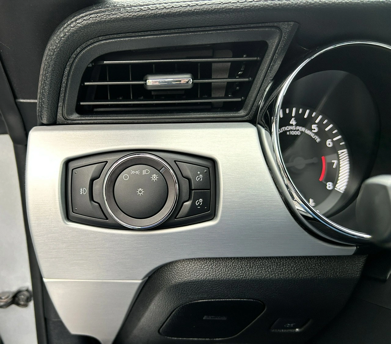 Ford Mustang - Zdjęcie 13