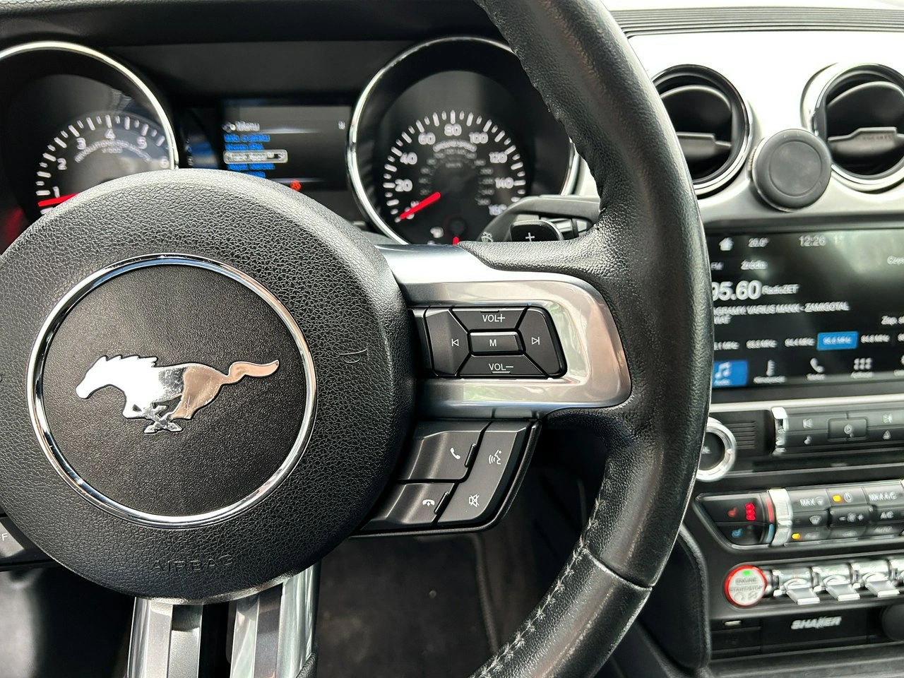 Ford Mustang - Zdjęcie 16