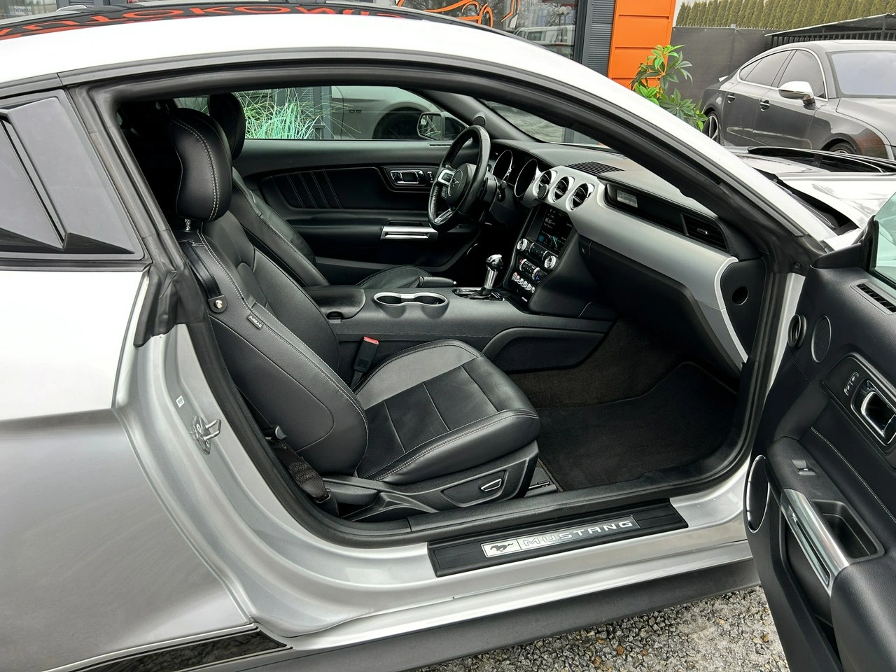 Ford Mustang - Zdjęcie 28