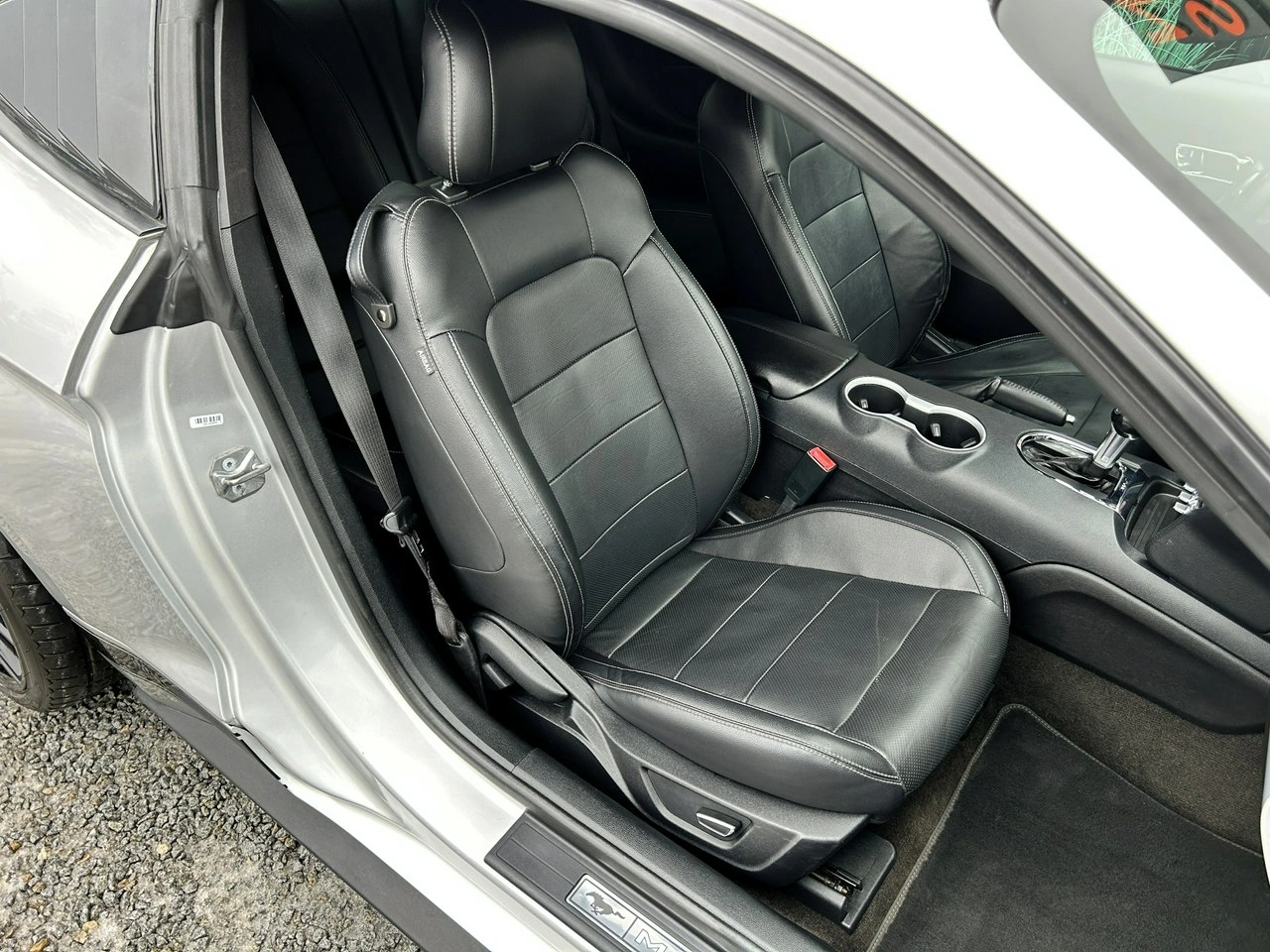 Ford Mustang - Zdjęcie 31