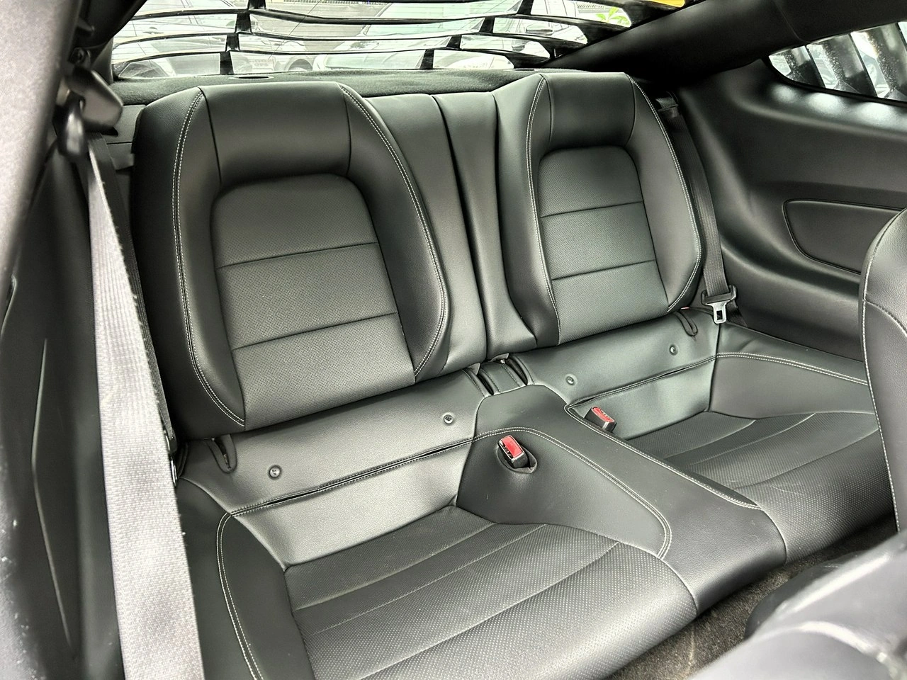 Ford Mustang - Zdjęcie 33