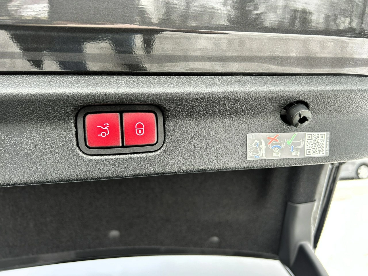 Mercedes EQE - Zdjęcie 35