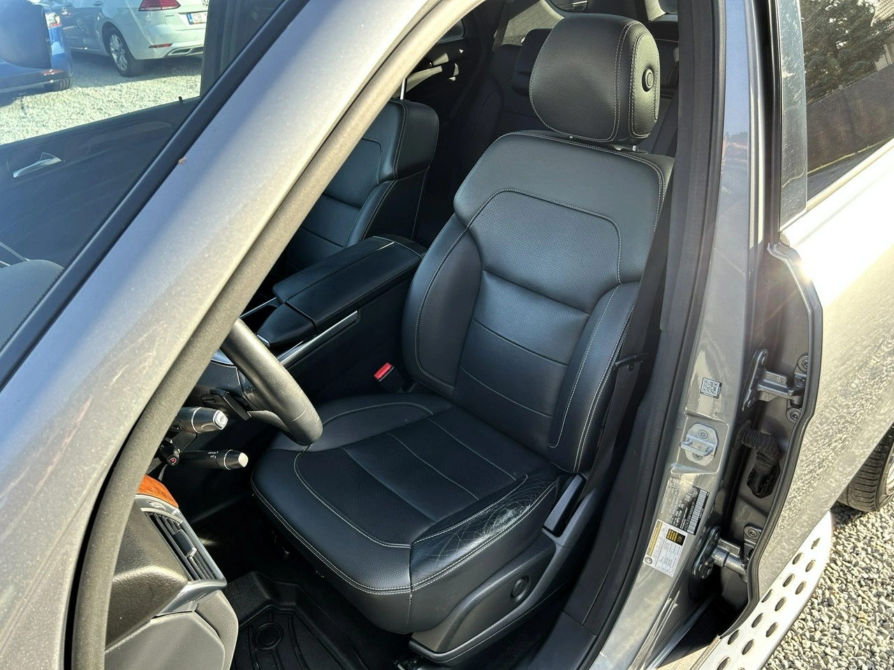 Mercedes ML 350 - Zdjęcie 9