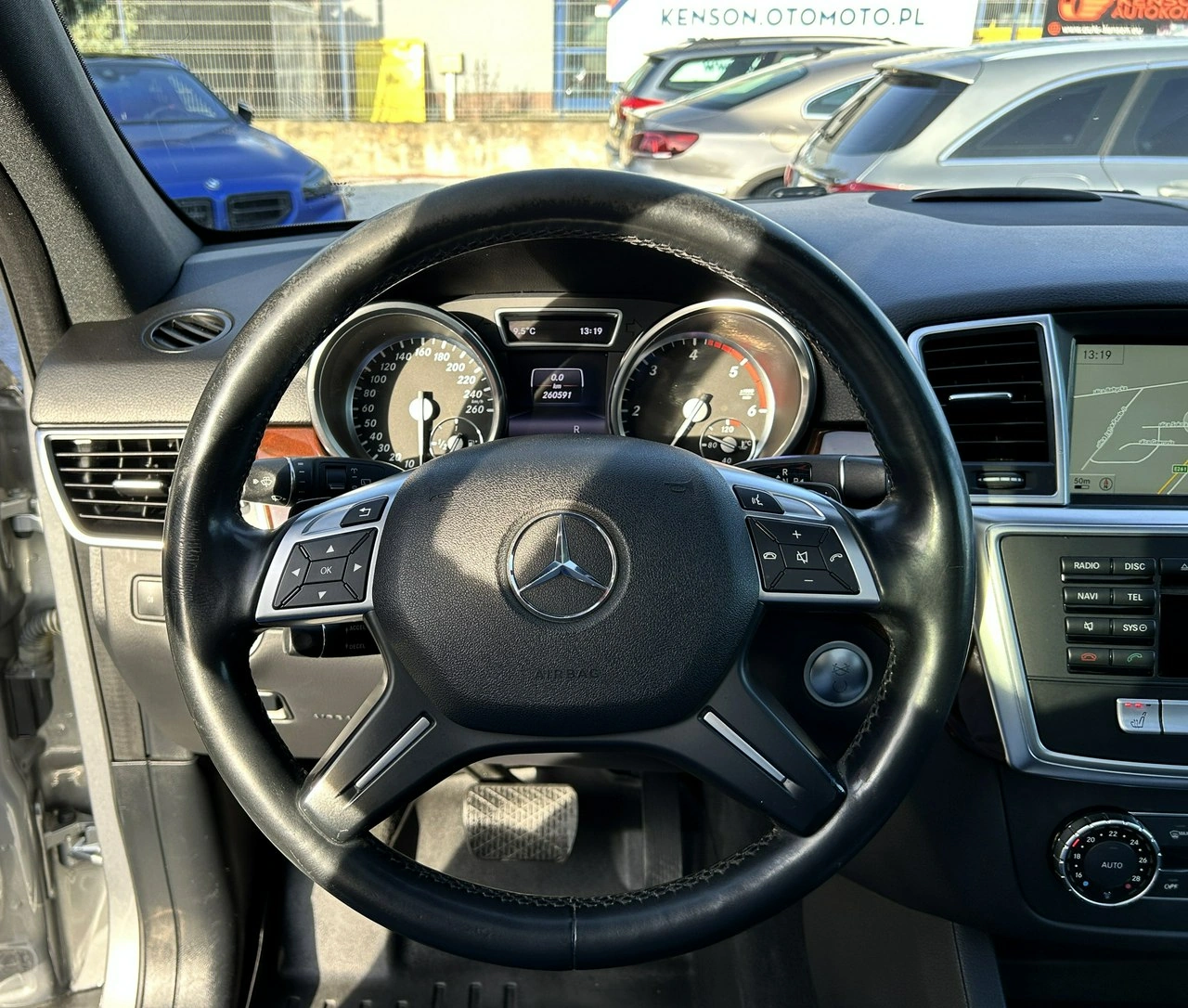 Mercedes ML 350 - Zdjęcie 13
