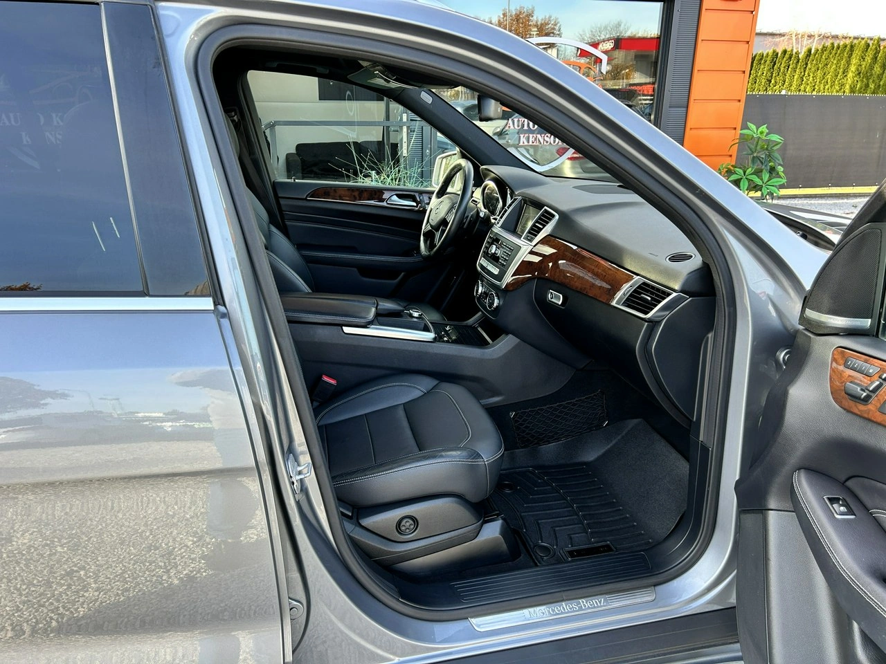 Mercedes ML 350 - Zdjęcie 26