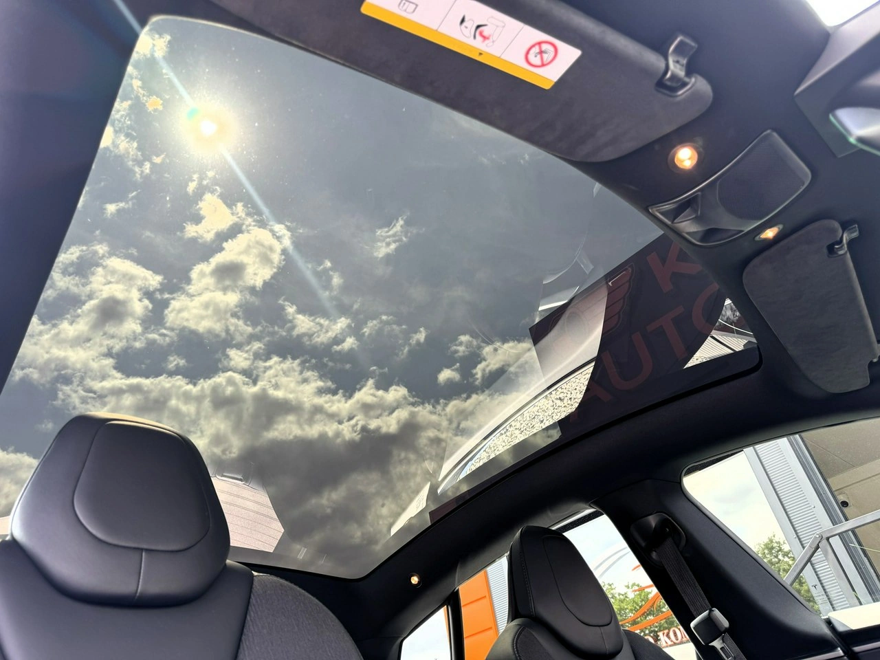 Tesla Model S - Zdjęcie 25