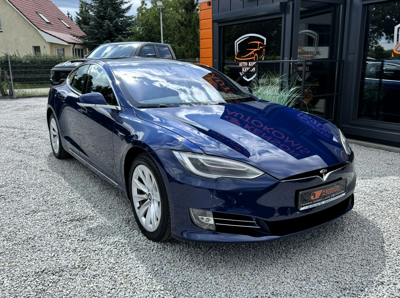 Tesla Model S - Zdjęcie 1
