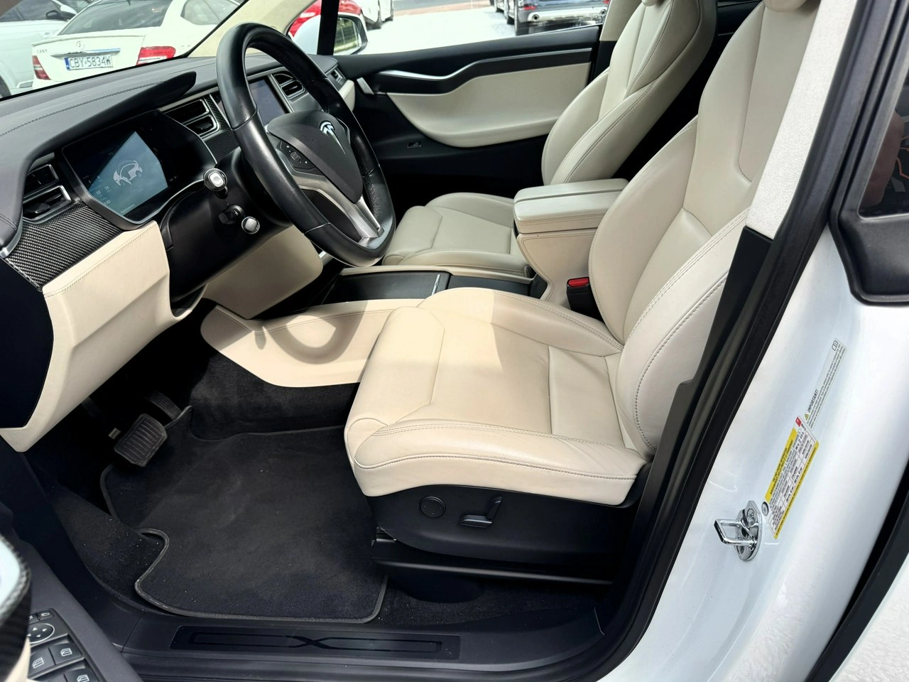 Tesla Model X - Zdjęcie 13