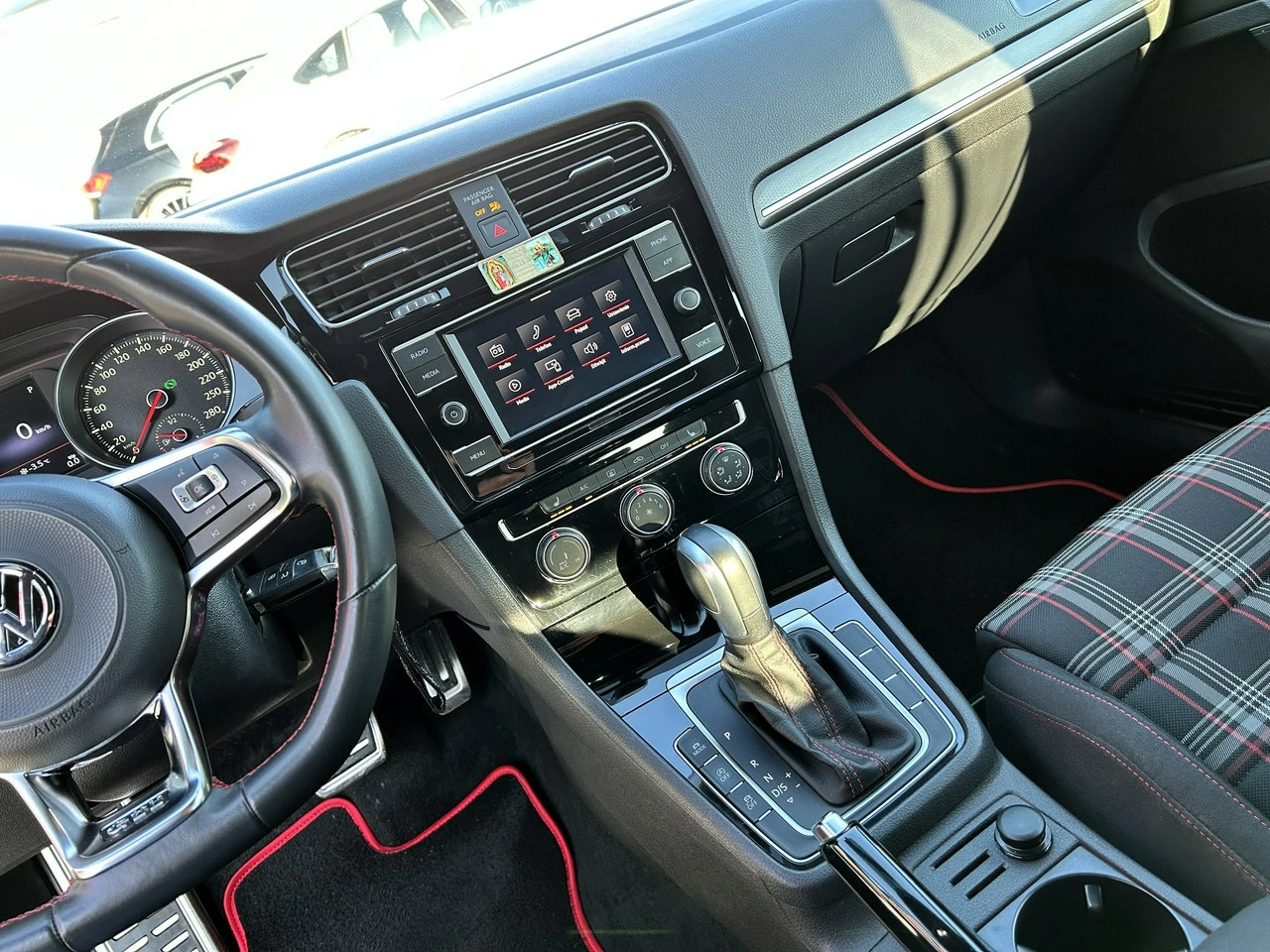 Volkswagen Golf - Zdjęcie 17