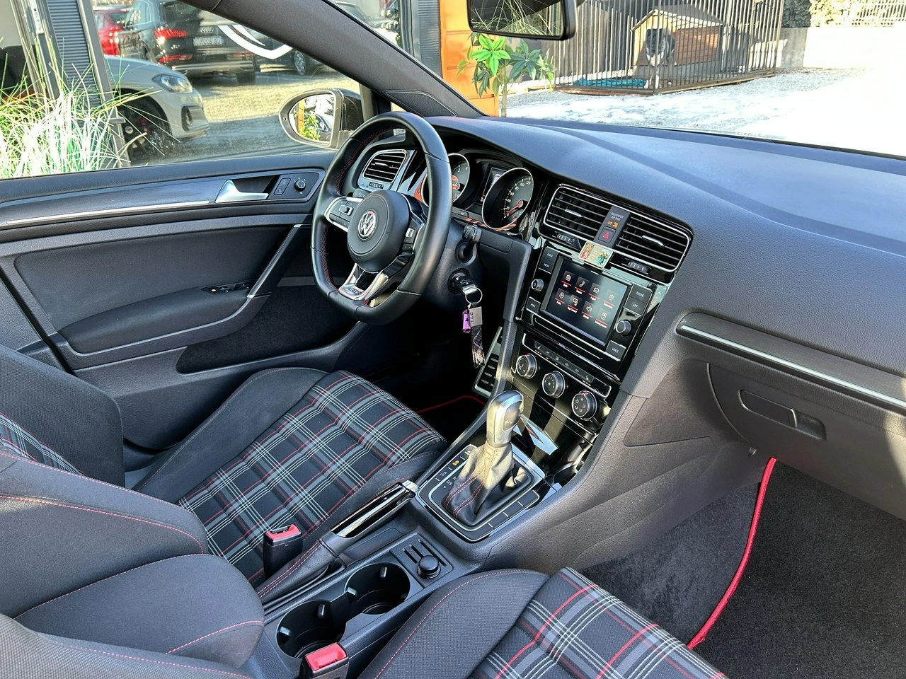 Volkswagen Golf - Zdjęcie 28