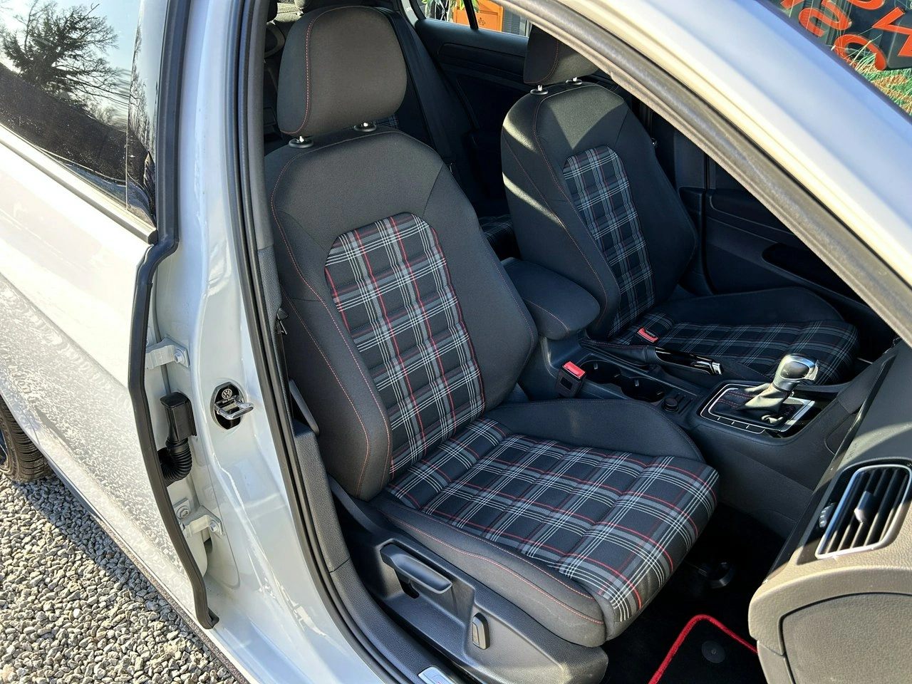 Volkswagen Golf - Zdjęcie 29