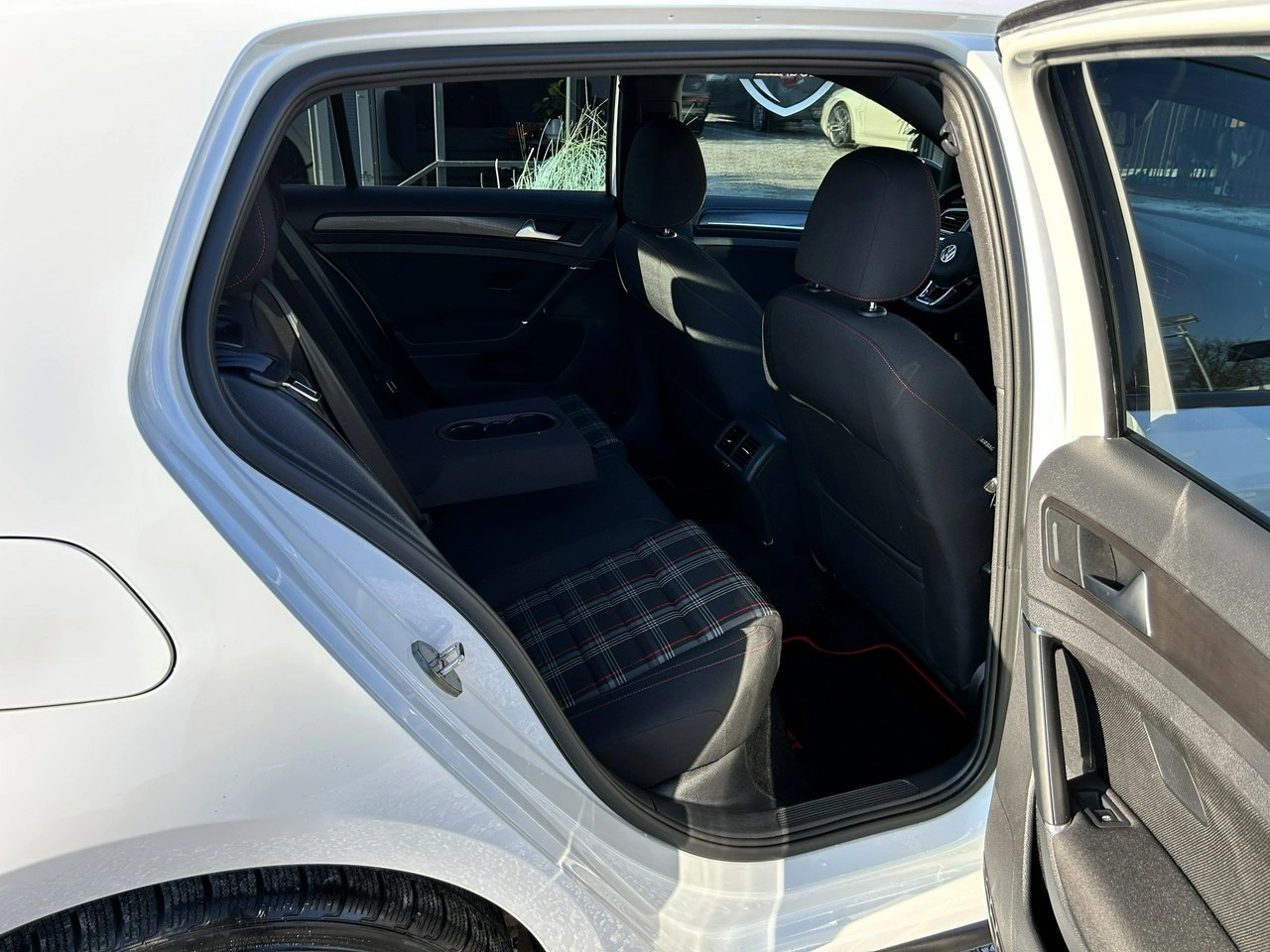 Volkswagen Golf - Zdjęcie 30