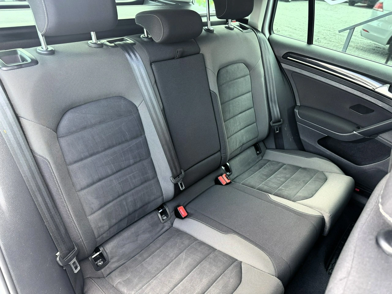 Volkswagen Golf - Zdjęcie 31