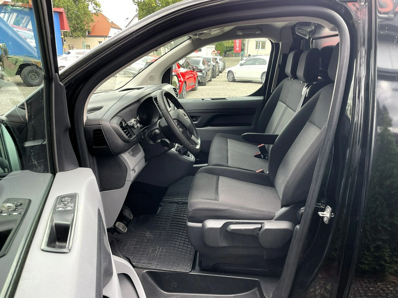 Opel Vivaro - Zdjęcie 11