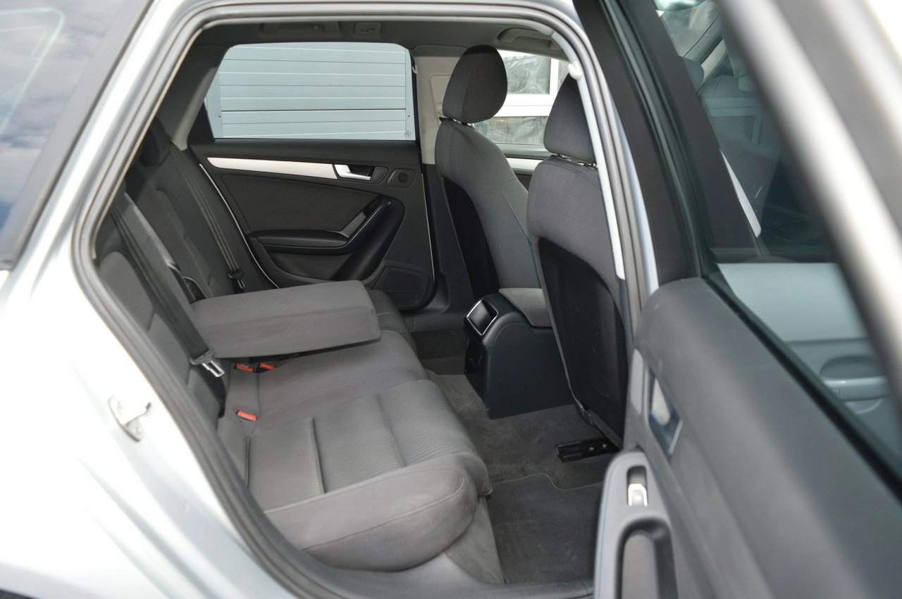 Audi A4 - Zdjęcie 25