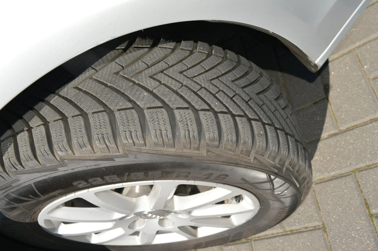 Audi A4 - Zdjęcie 3