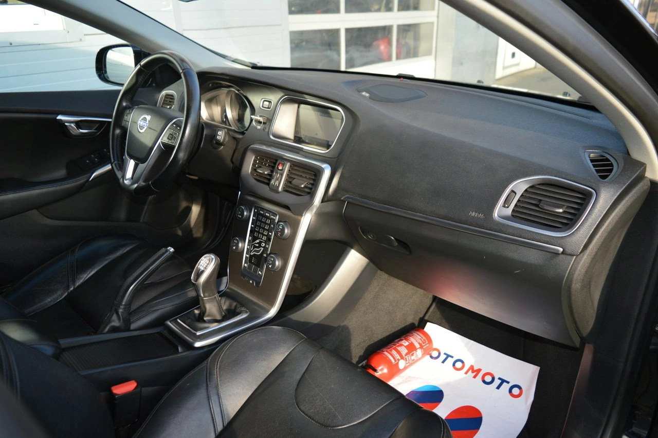 Volvo V40 - Zdjęcie 25