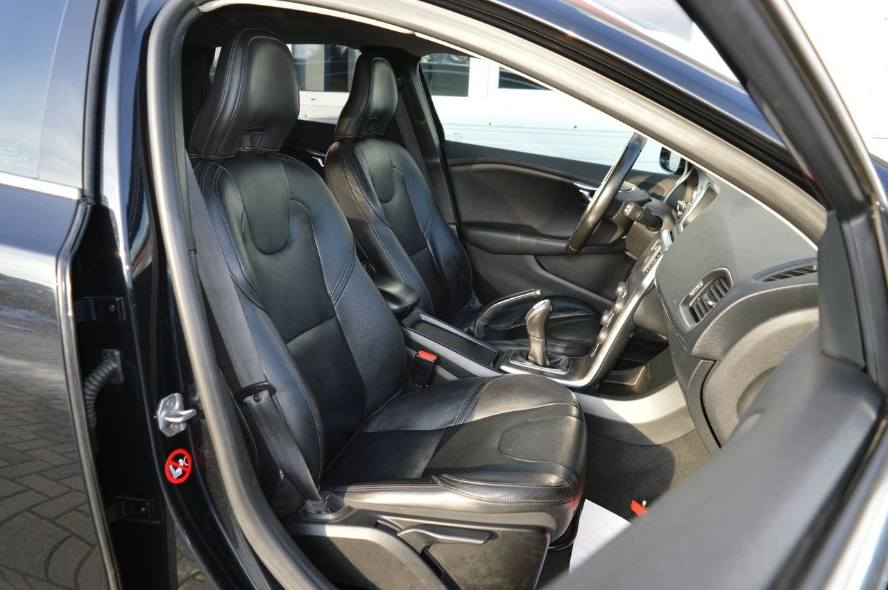 Volvo V40 - Zdjęcie 25