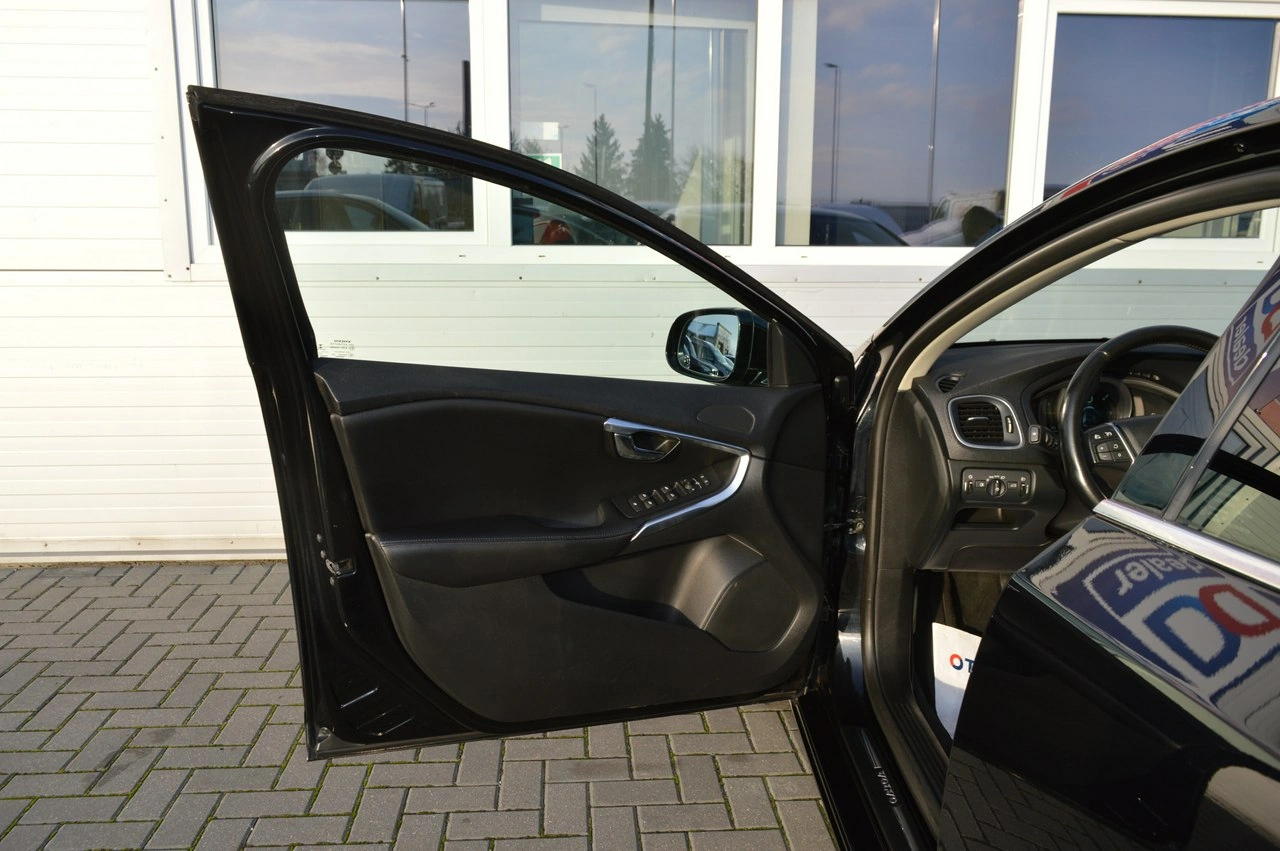 Volvo V40 - Zdjęcie 35