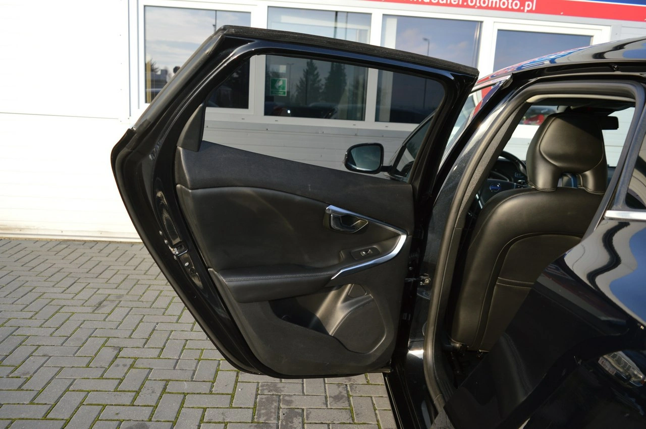 Volvo V40 - Zdjęcie 37