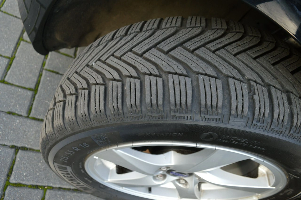 Volvo V40 - Zdjęcie 4