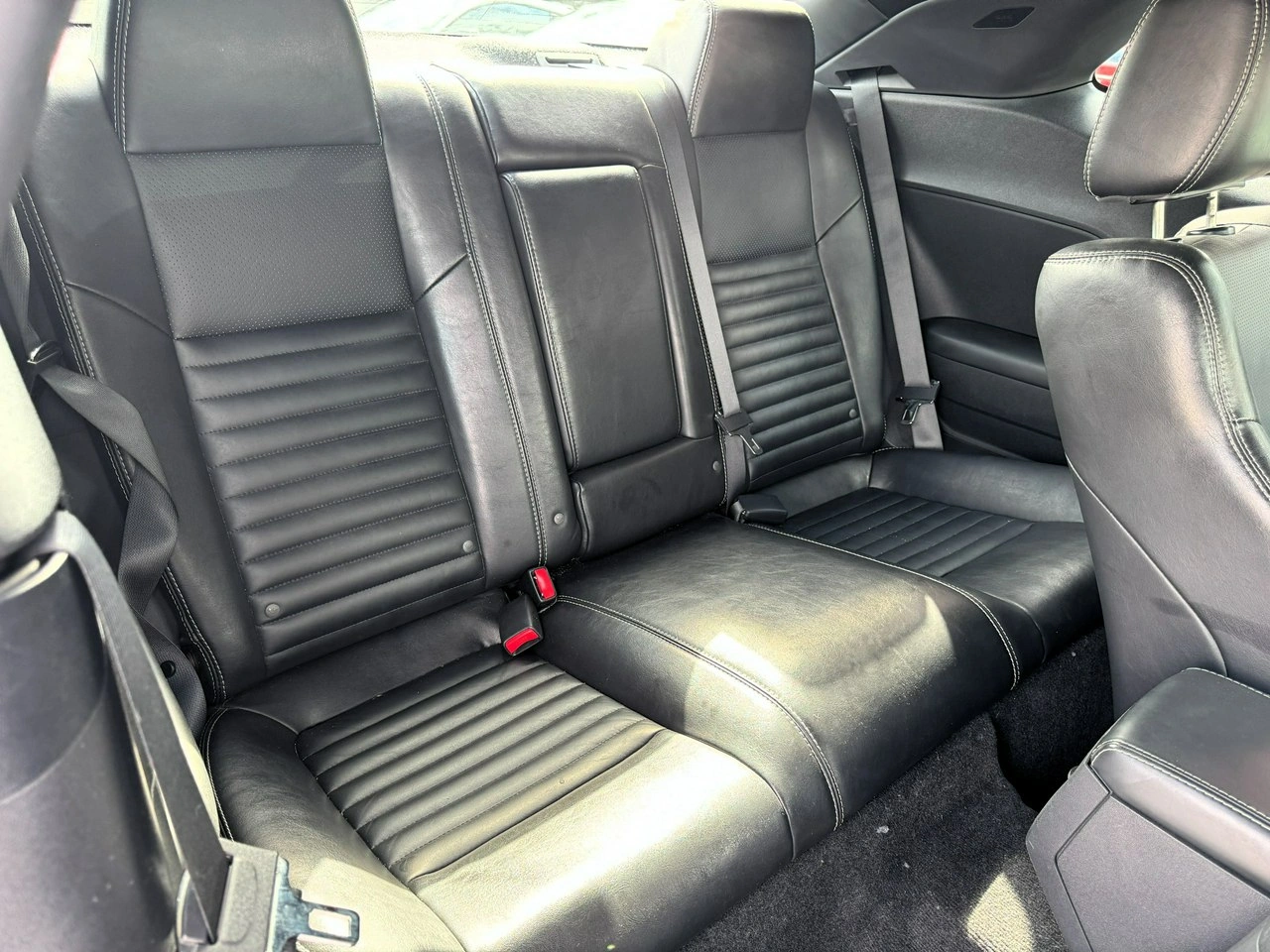 Dodge Challenger - Zdjęcie 23