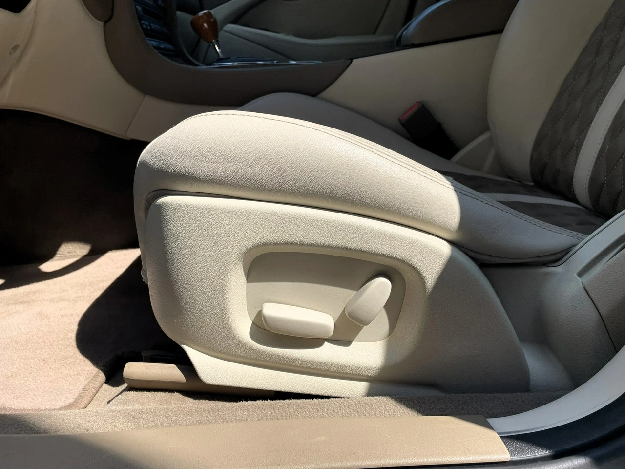 Jaguar S-Type - Zdjęcie 12