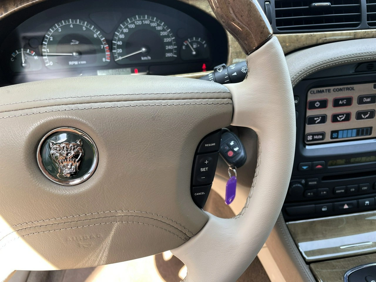 Jaguar S-Type - Zdjęcie 16