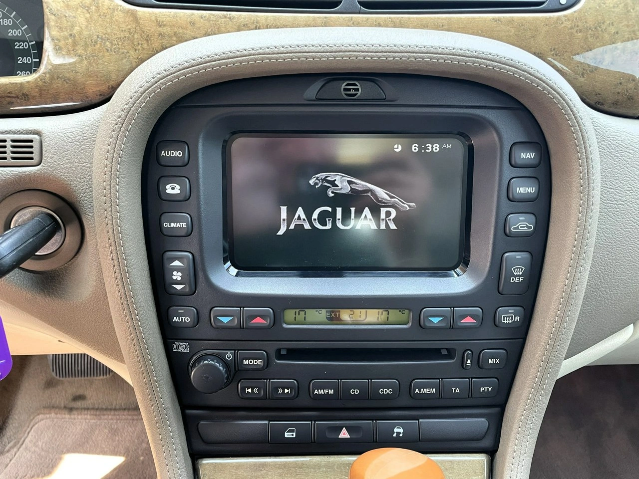 Jaguar S-Type - Zdjęcie 23