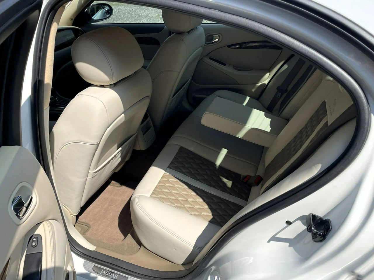 Jaguar S-Type - Zdjęcie 25