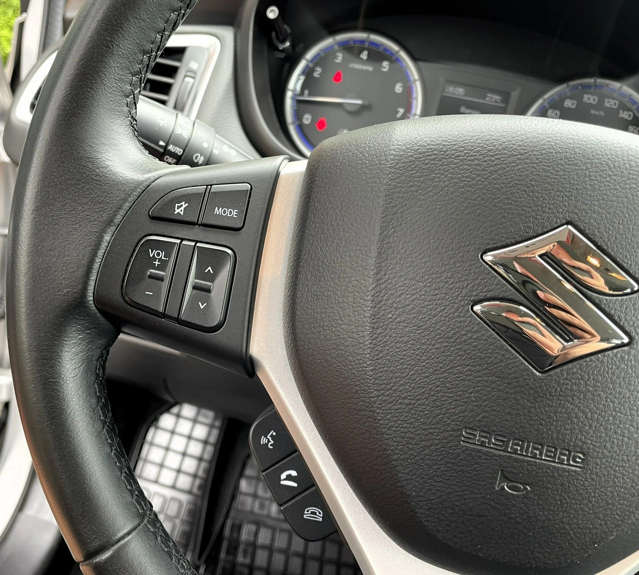 Suzuki SX4 S-Cross - Zdjęcie 16