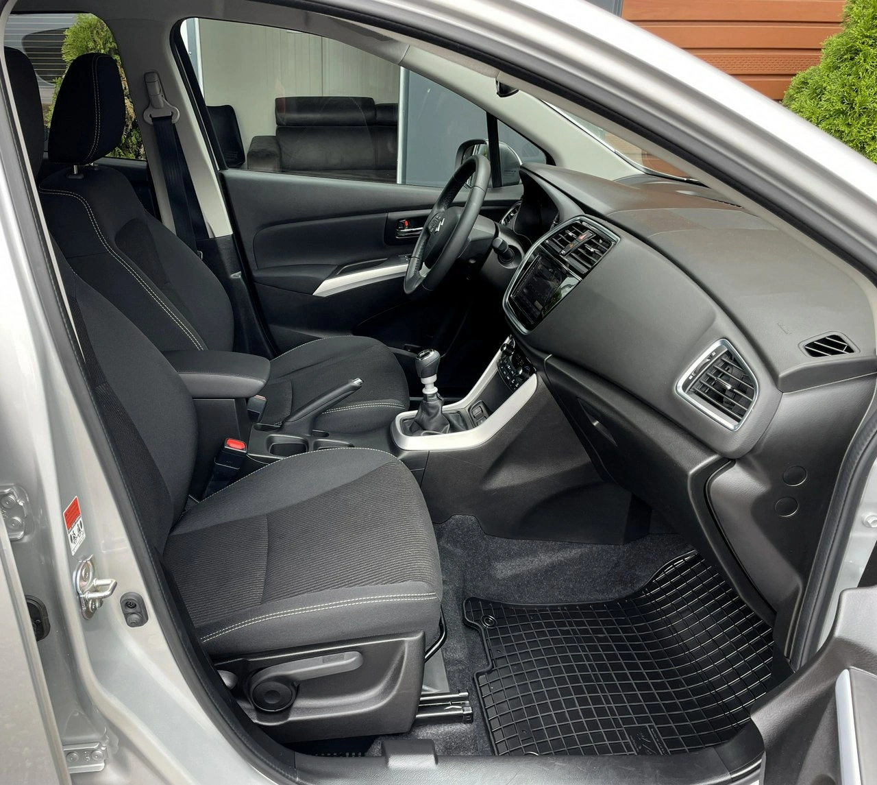 Suzuki SX4 S-Cross - Zdjęcie 27