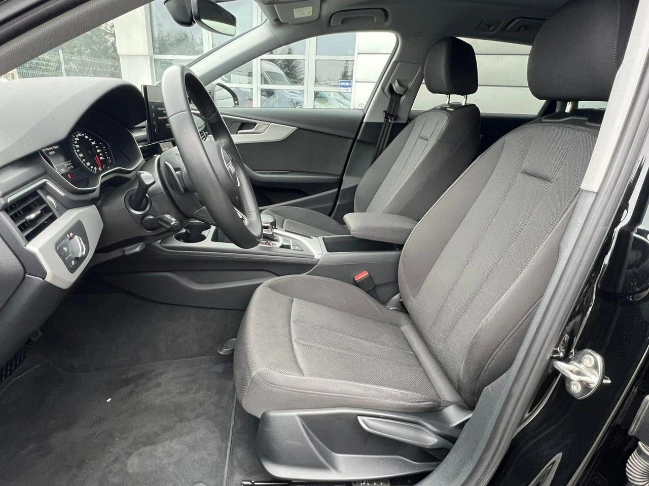 Audi A4 - Zdjęcie 12