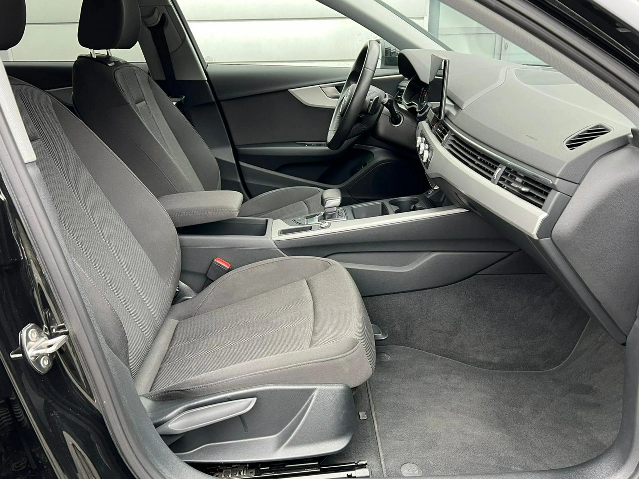 Audi A4 - Zdjęcie 19