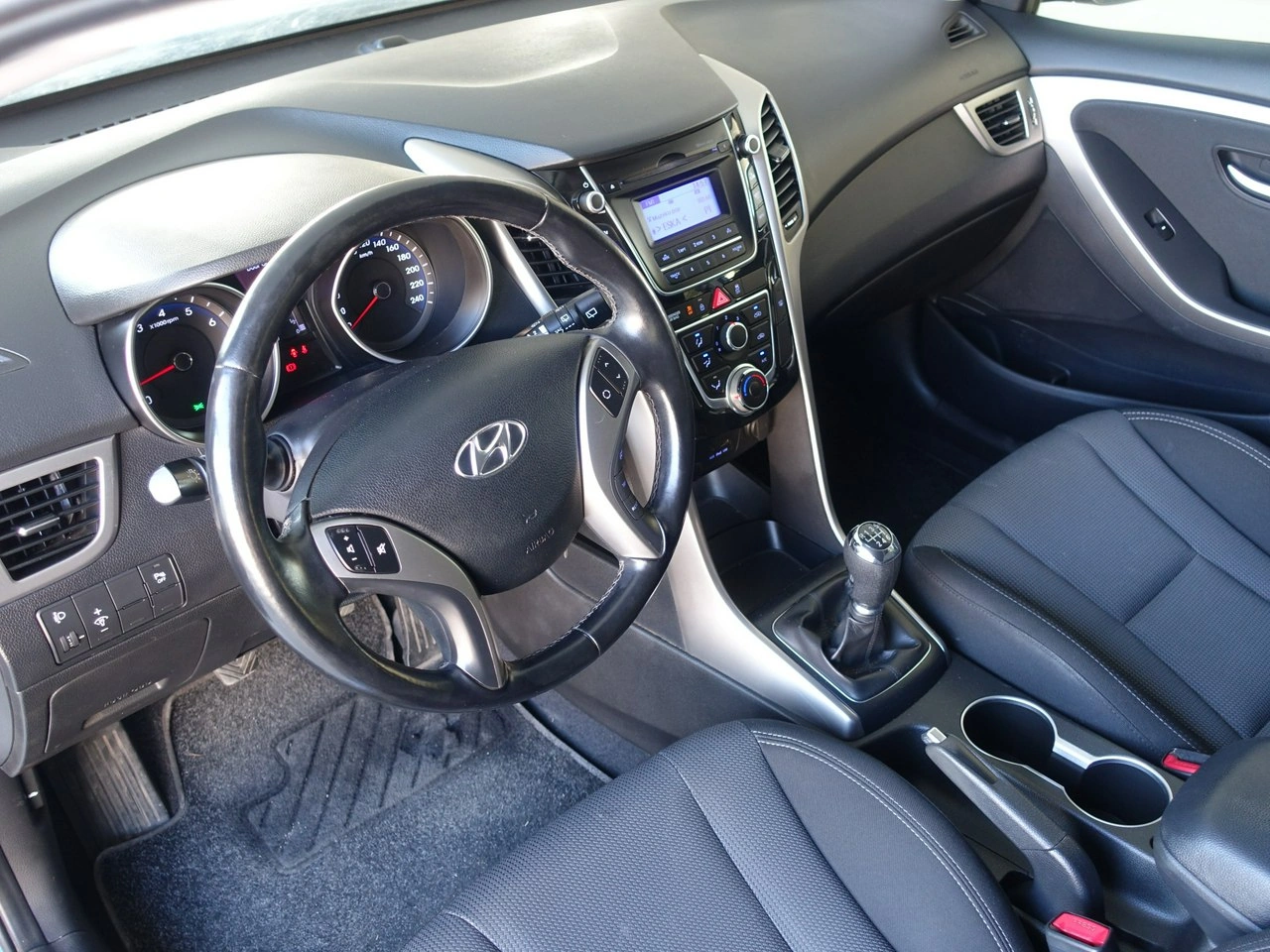 Hyundai i30 - Zdjęcie 11