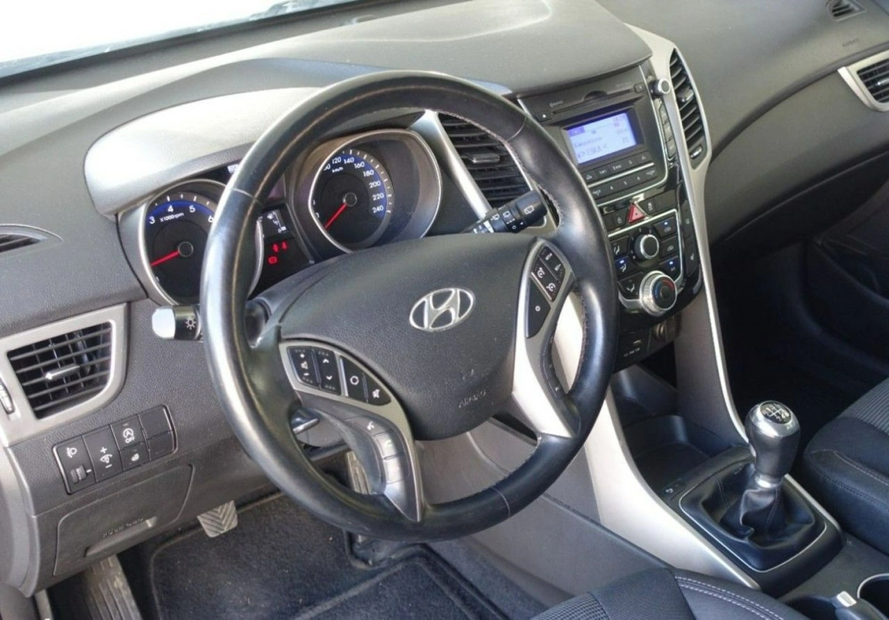 Hyundai i30 - Zdjęcie 12